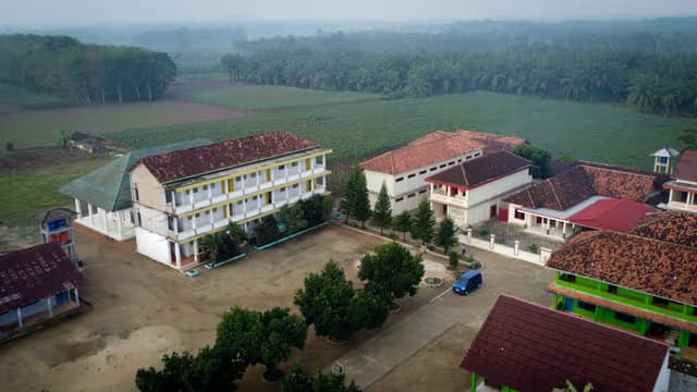 Gedung Kampus INSIBU